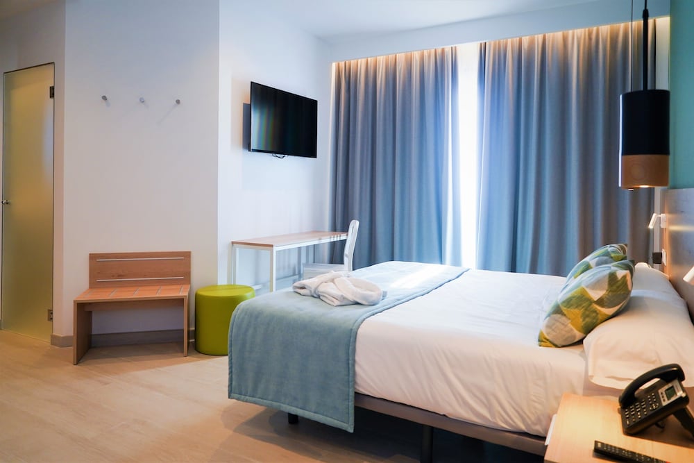 Superior Double Room, Balcony - Photo 2