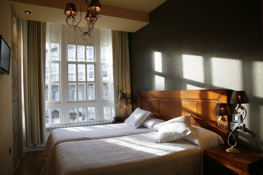 Standard Twin Room, City View photo 3