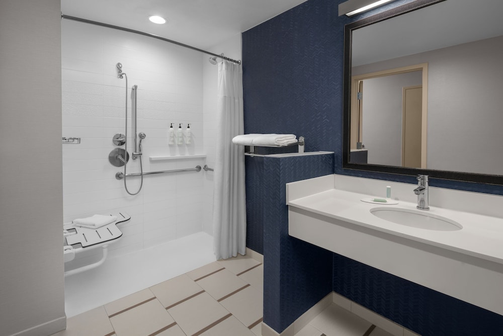 Executive Suite, Multiple Beds photo 2