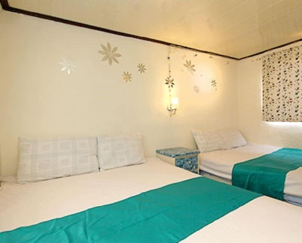 Standard Quadruple Room photo 3