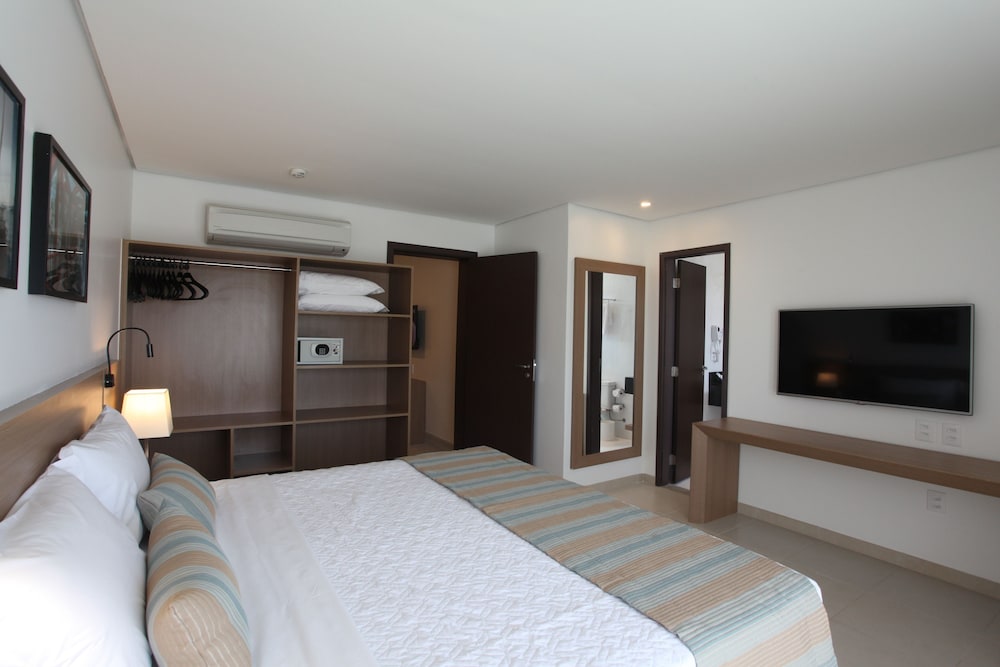 Suite, Partial Sea View
