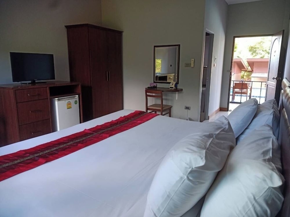 Deluxe Double or Twin Room photo 3