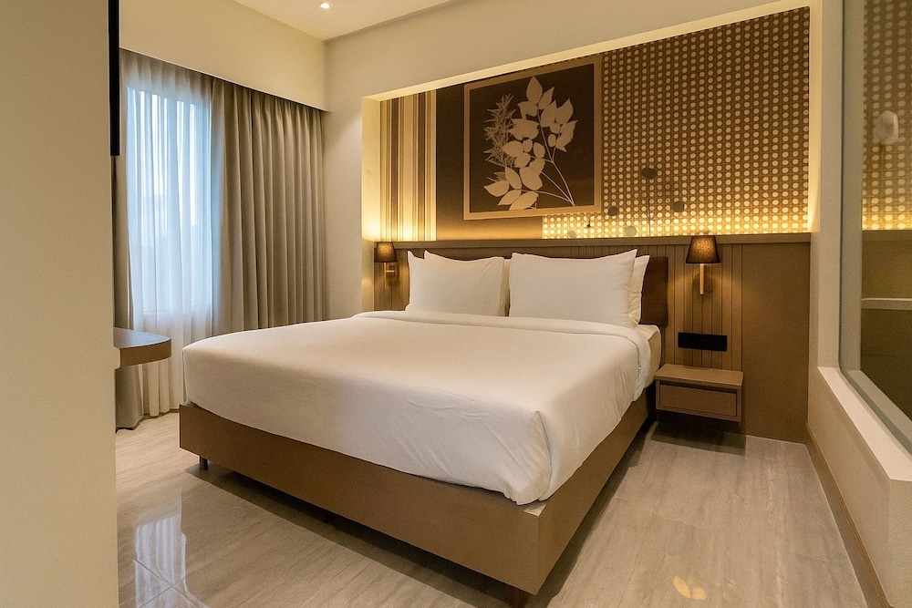 Executive Suite, Non Smoking, City View