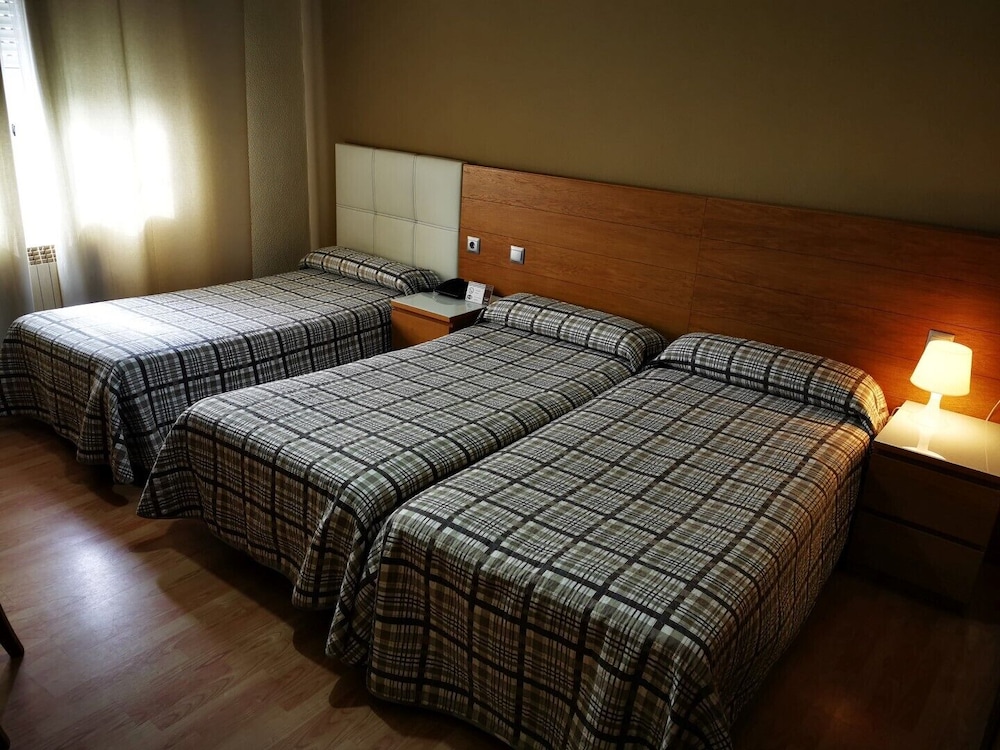 Basic Triple Room - Photo 2