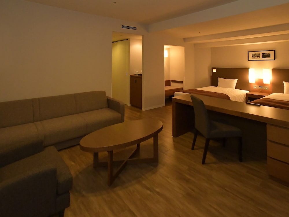 Deluxe Twin Room, (Excellency), High Floor, Smoking