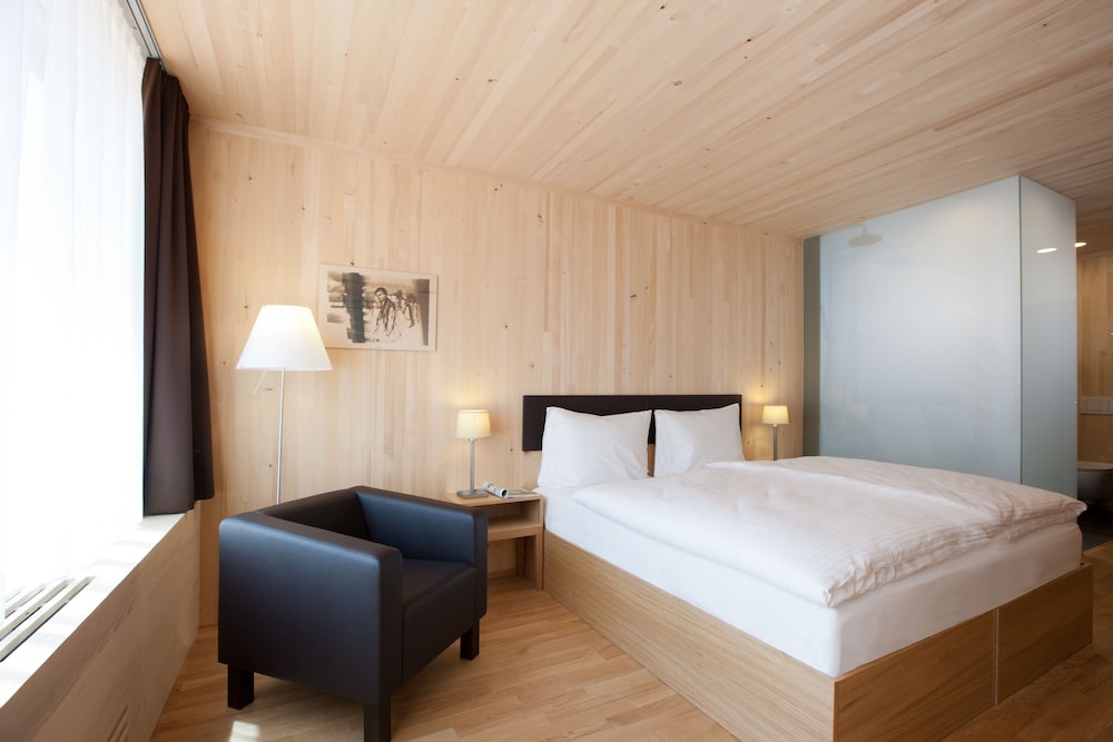 Junior Double or Twin Room, Balcony photo 3