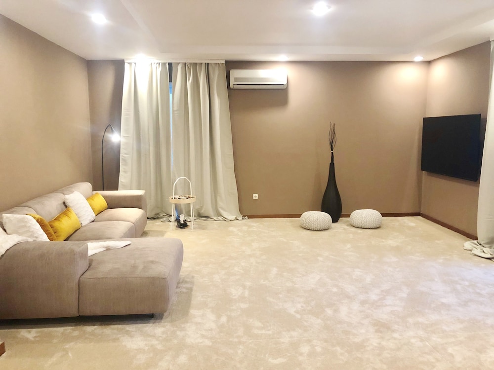 Premium Apartment, 2 Bedrooms, Non Smoking, Pool View photo 1