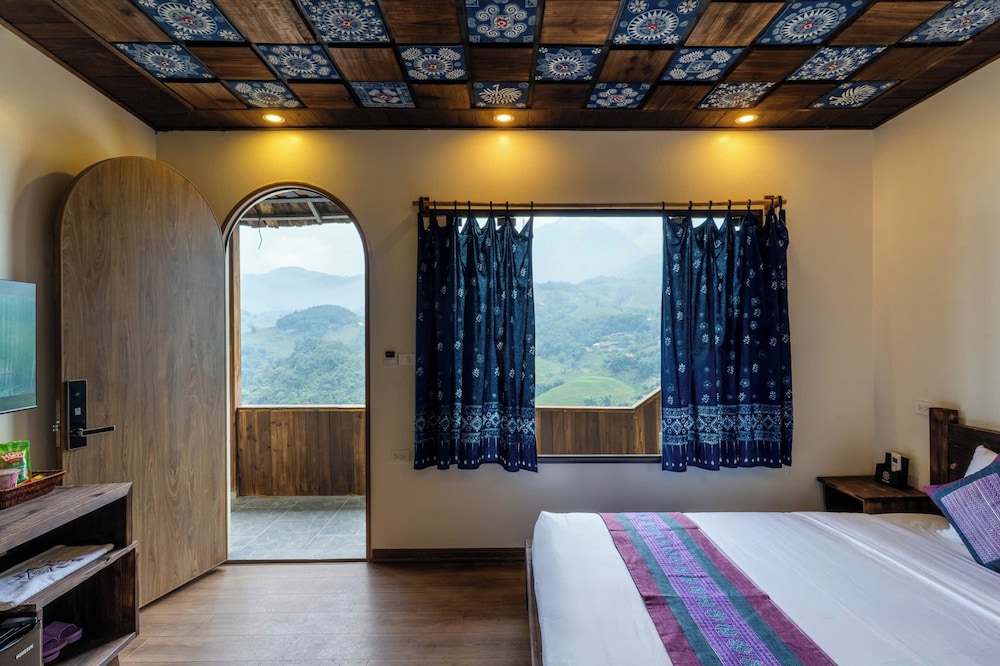 Superior Double Room, Balcony, Mountain View