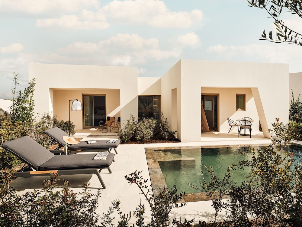 Harmonia Private Pool Bungalow - Photo 17