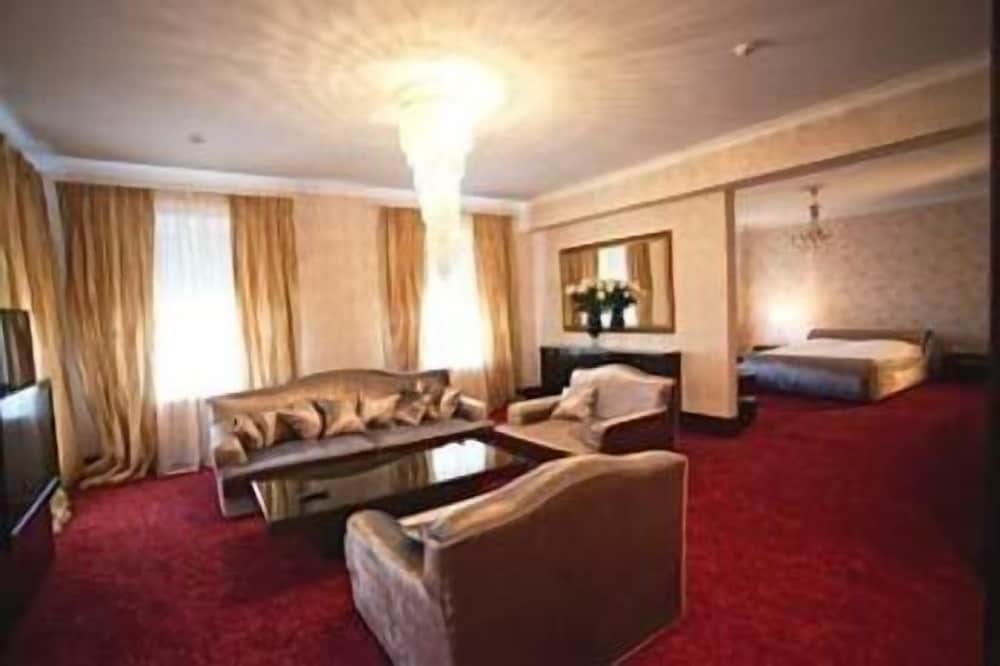 Presidential Apartment