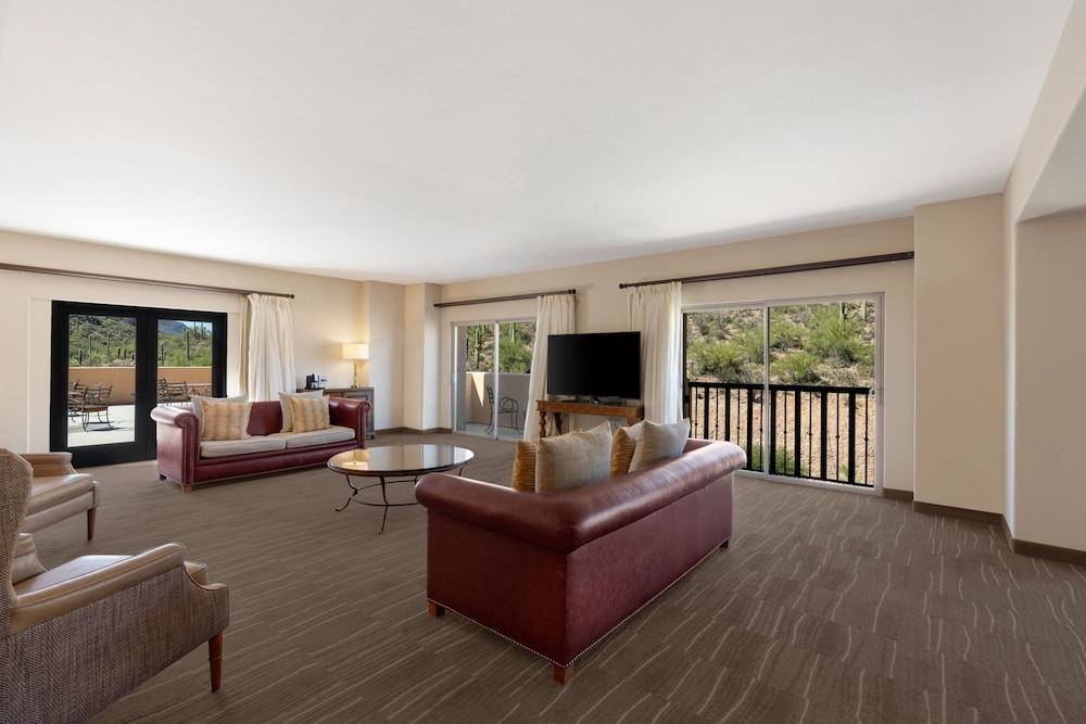 Suite, 1 King Bed, Terrace - Photo 3