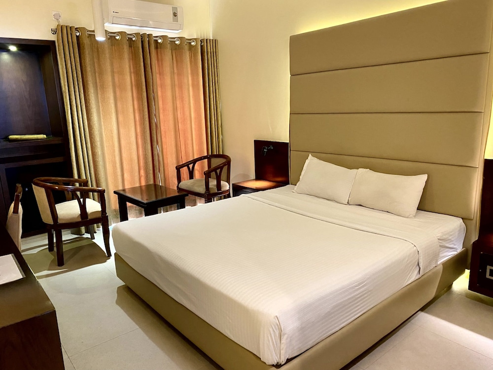 Royal Double Room