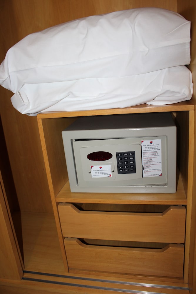 Deluxe Double Room - Photo 9