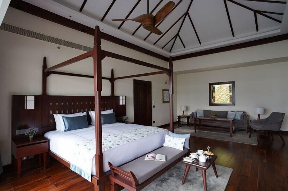 Grand Villa, Lake View (Luxury, Plunge Pool)
