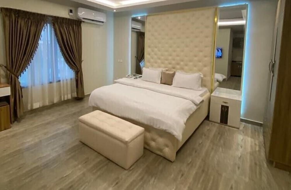 Luxury Room