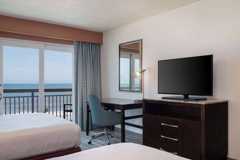Deluxe Room, 2 Queen Beds, Accessible, Oceanfront (Hearing), photo 6