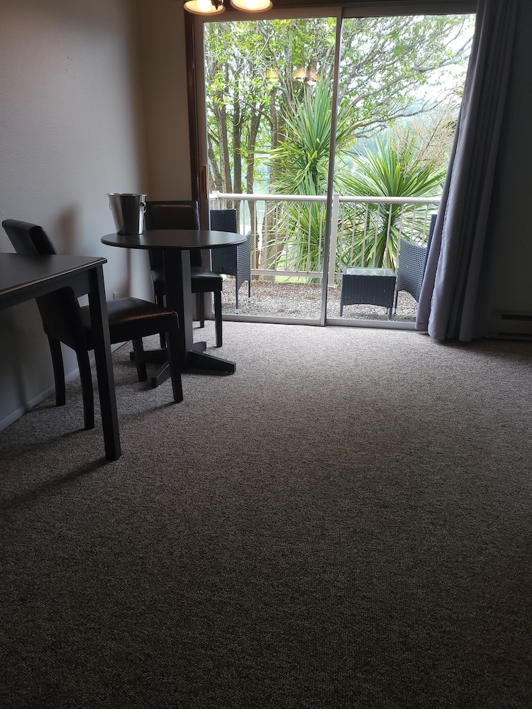 Lakeshore Lodge, Bild 3