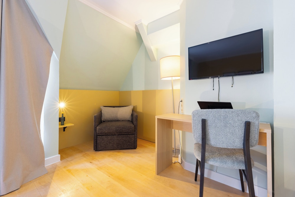 Premium Room, Multiple Beds, Balcony