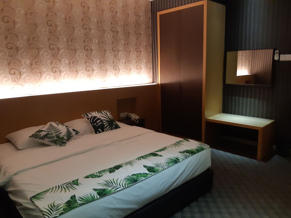 Standard King Room
