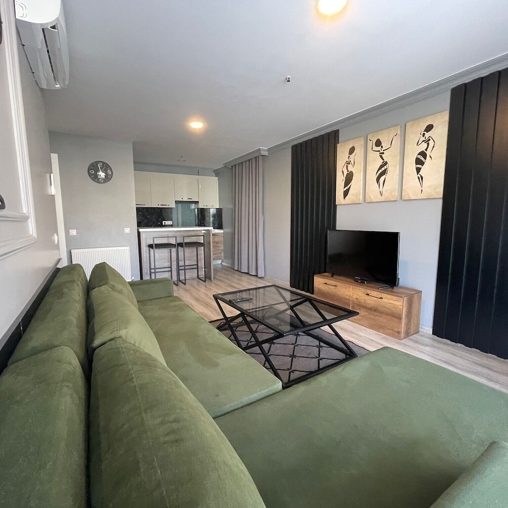 Luxury Condo, 1 Bedroom photo 1