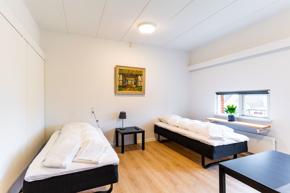 Basic Twin Room photo 1