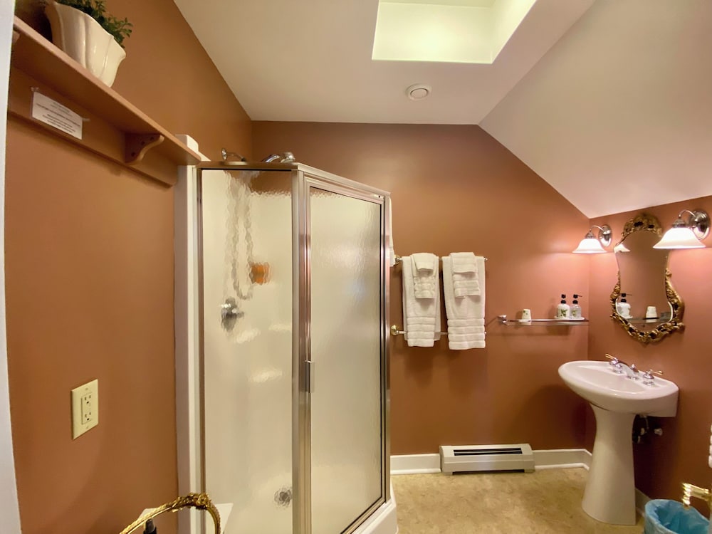 Deluxe Double Room, Courtyard View photo 3