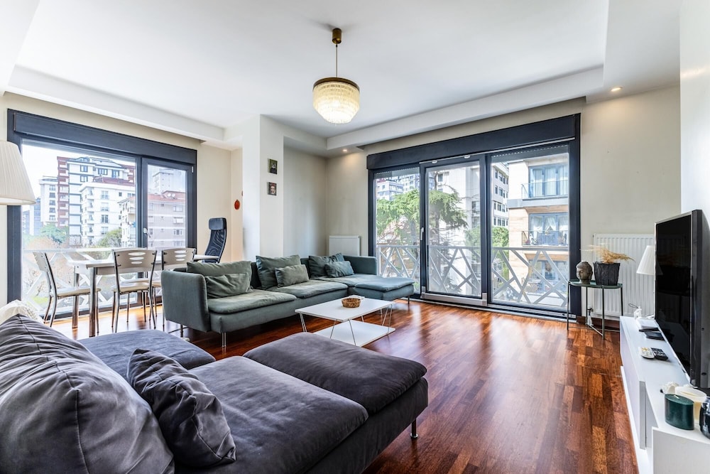 Apartment photo 1