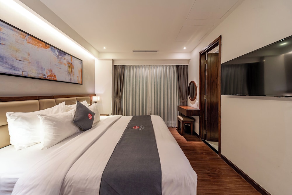 Superior Double or Twin Room (Floor to Ceiling Window)