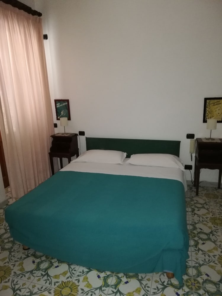 Double Room (203)