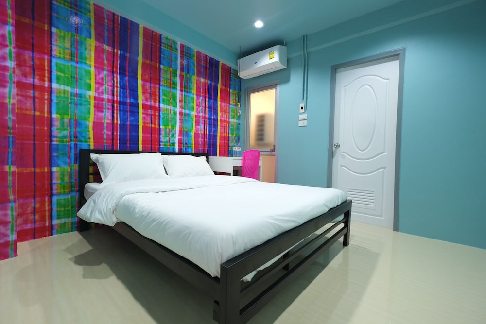 Double Room with Shared Bathroom photo 2