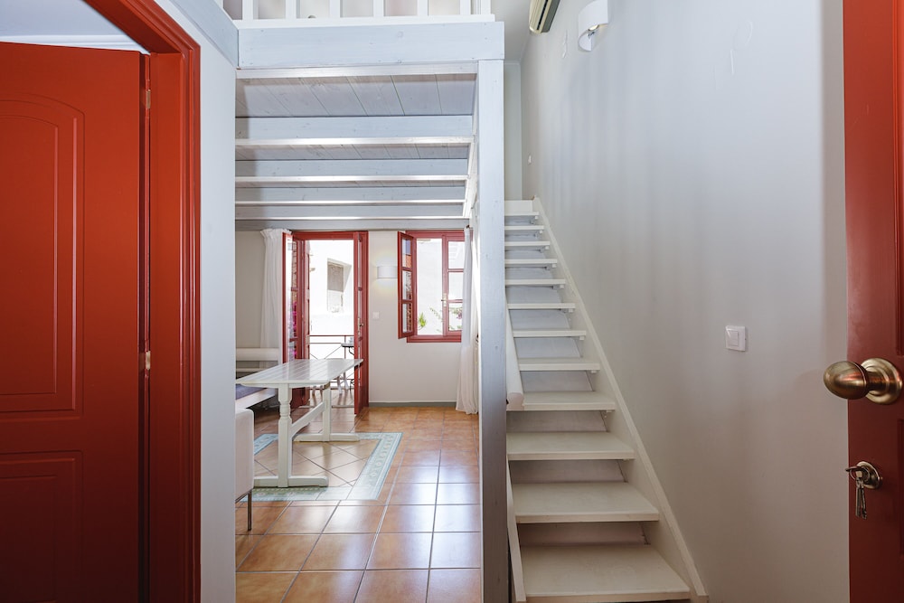 Studio Split Level