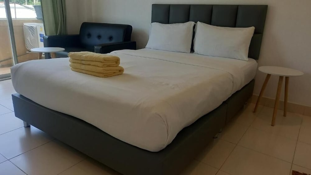 Deluxe Double Room, City View