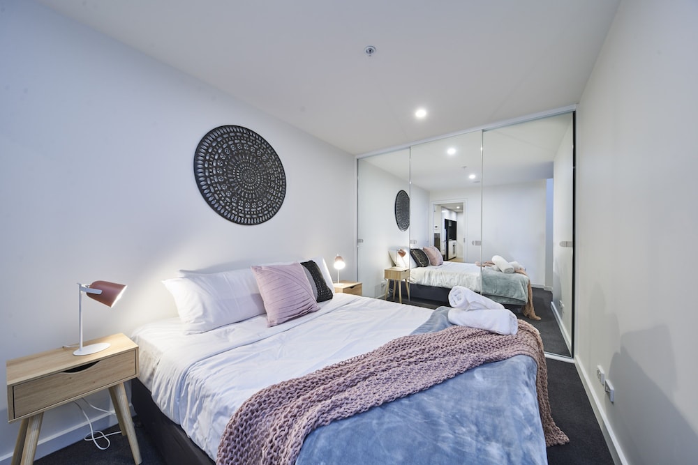 Business Apartment, 2 Bedrooms, Balcony, City View photo 1