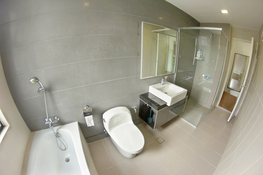 Deluxe Suite, 3 Bedrooms, City View