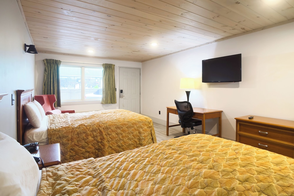Room, 2 Queen Beds, River View - Photo 5