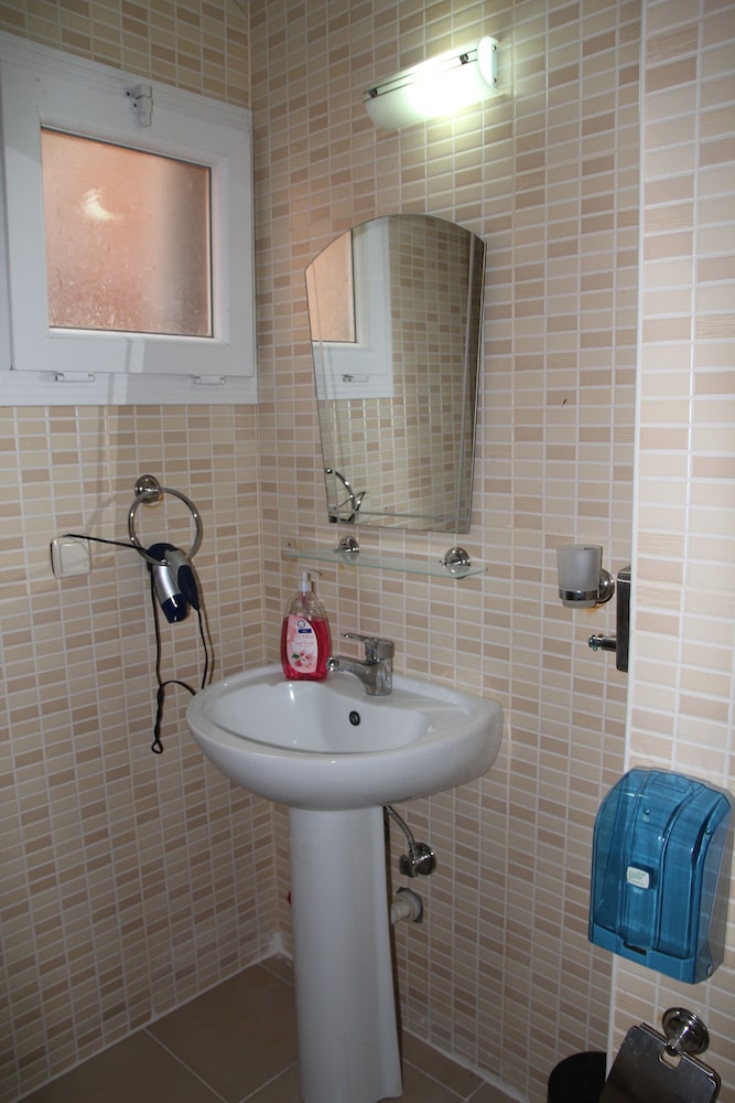 Deluxe Studio Suite photo 2