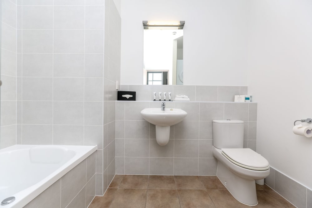 One Bedroom Executive Apartment photo 2