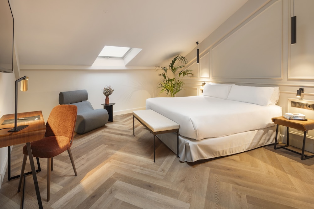 Deluxe Studio Suite photo 2