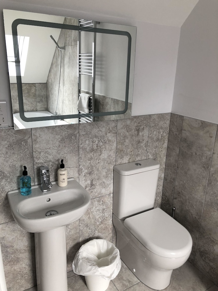 Apartment, Accessible, Ensuite (Double Storey Two bedroom) - Photo 6