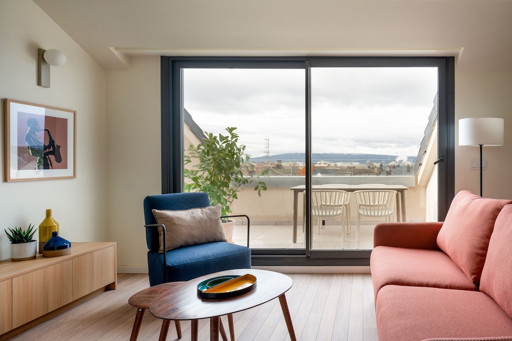 Penthouse, 2 Bedrooms, Terrace - Photo 6