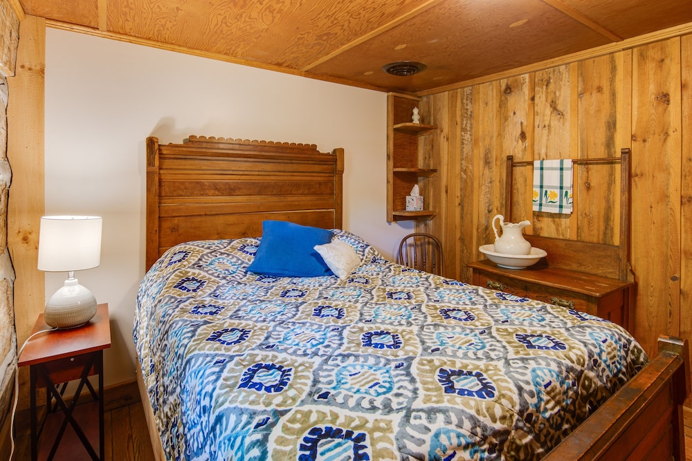 House (2 Bedrooms) photo 2