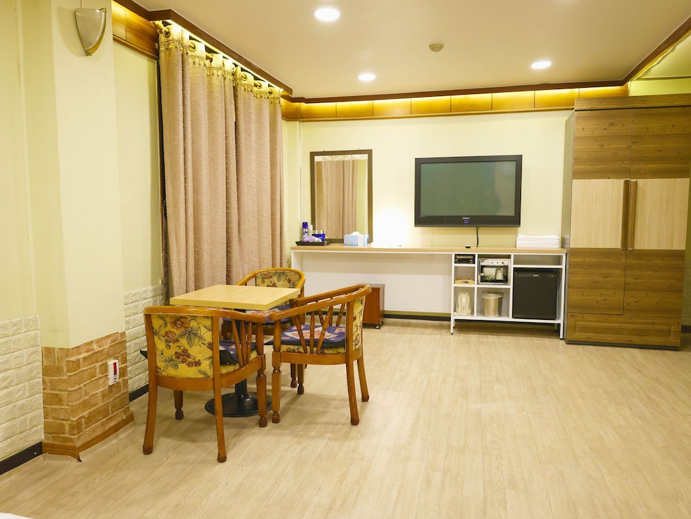 Deluxe Double Room photo 3