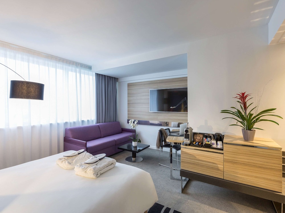 Executive Room, 1 Double Bed with Sofa bed - Photo 7