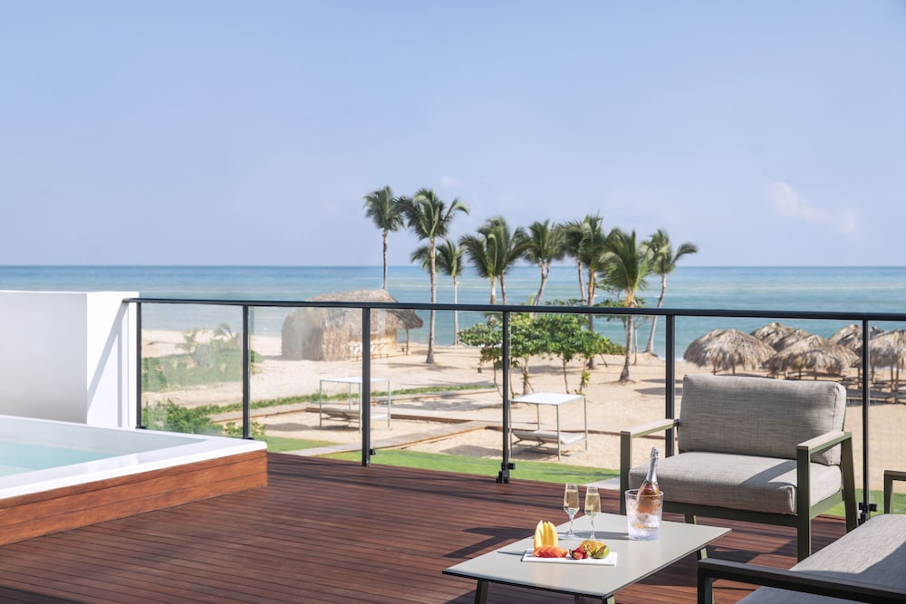 Excellence Club Imperial Suite with Plunge Pool + 20% OFF SPA