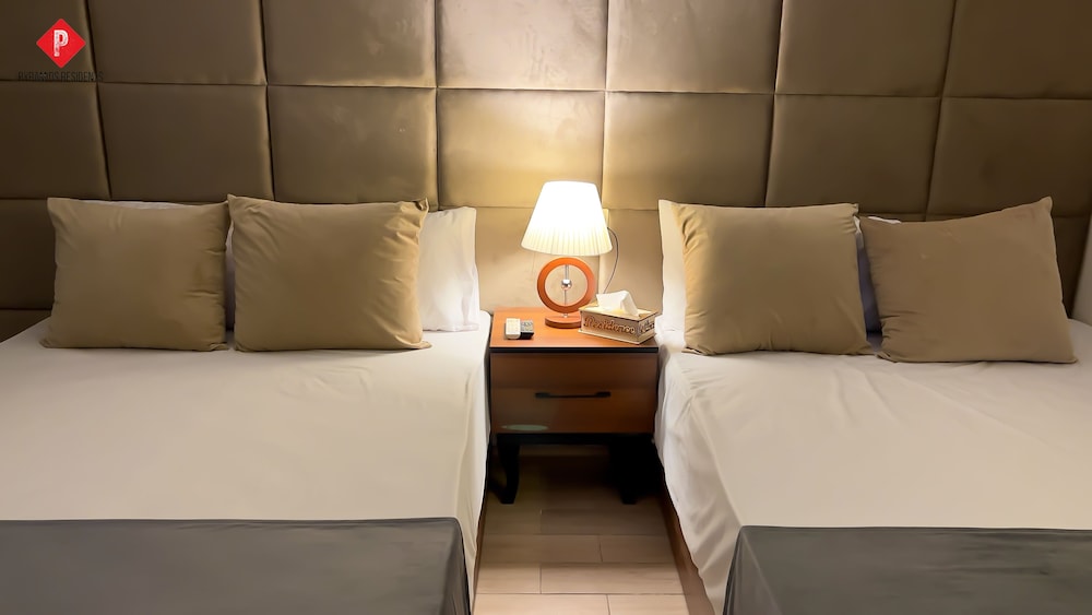 Superior Quadruple Room With Jacuzzi