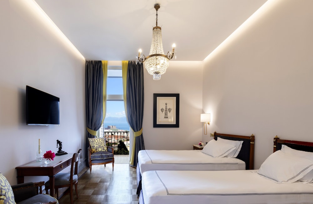 Deluxe Room, 2 Queen Beds, Sea View photo 1