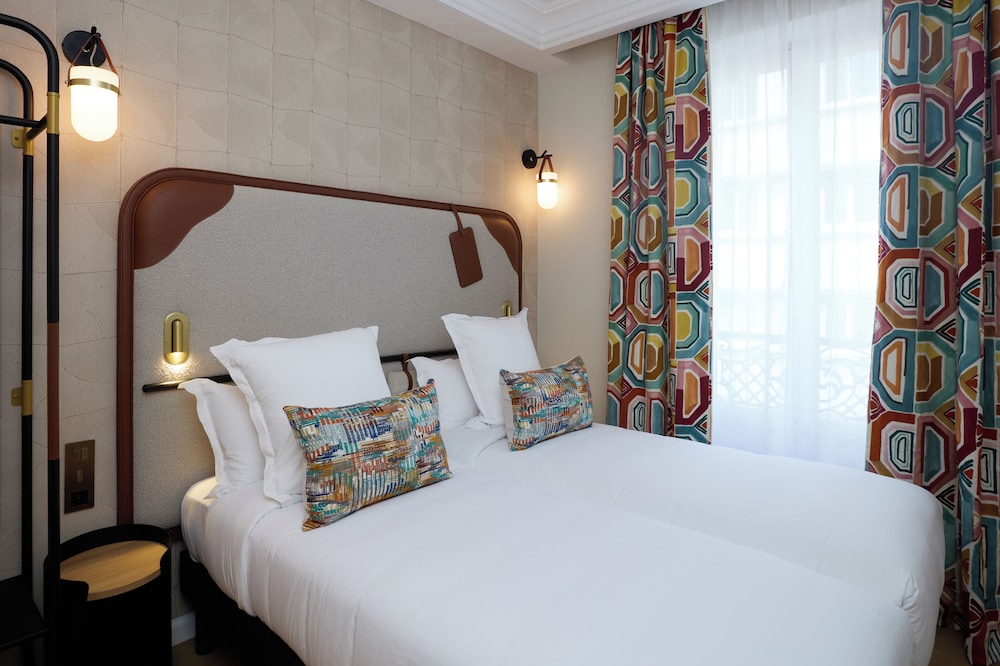 Chambre Supérieure - La Discrète photo 2