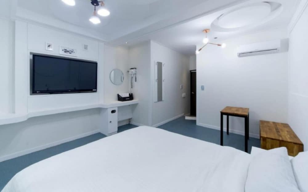 Room (Room 220 (individual pool spa pool vi)