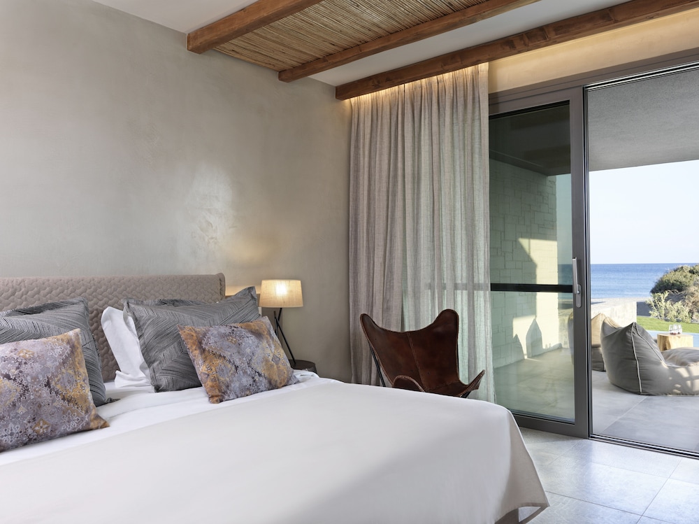 Family Beach Front Dreams Suite Private Pool Sea View - Photo 1