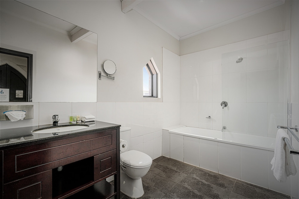 Family Room, Multiple Beds, Non Smoking, Bathtub